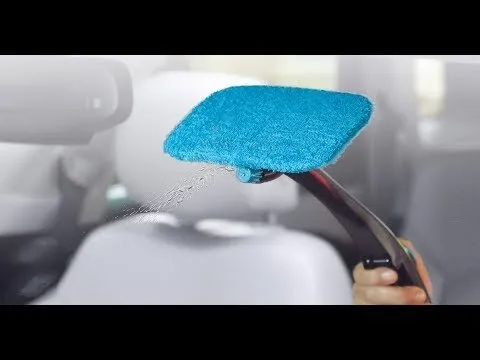 Щетка для мытья стекол с распылителем HURRICANE Windshield Wizard