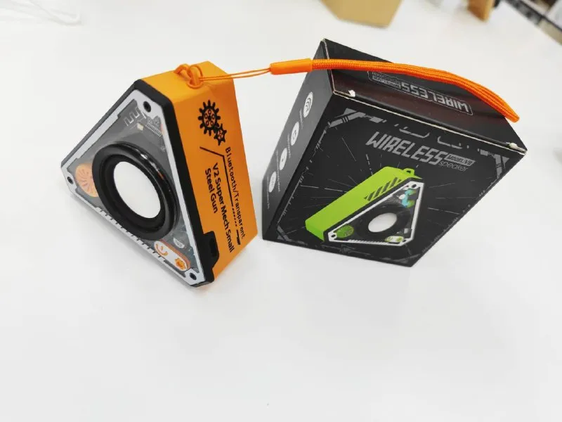 Мини Bluetooth-колонка V2